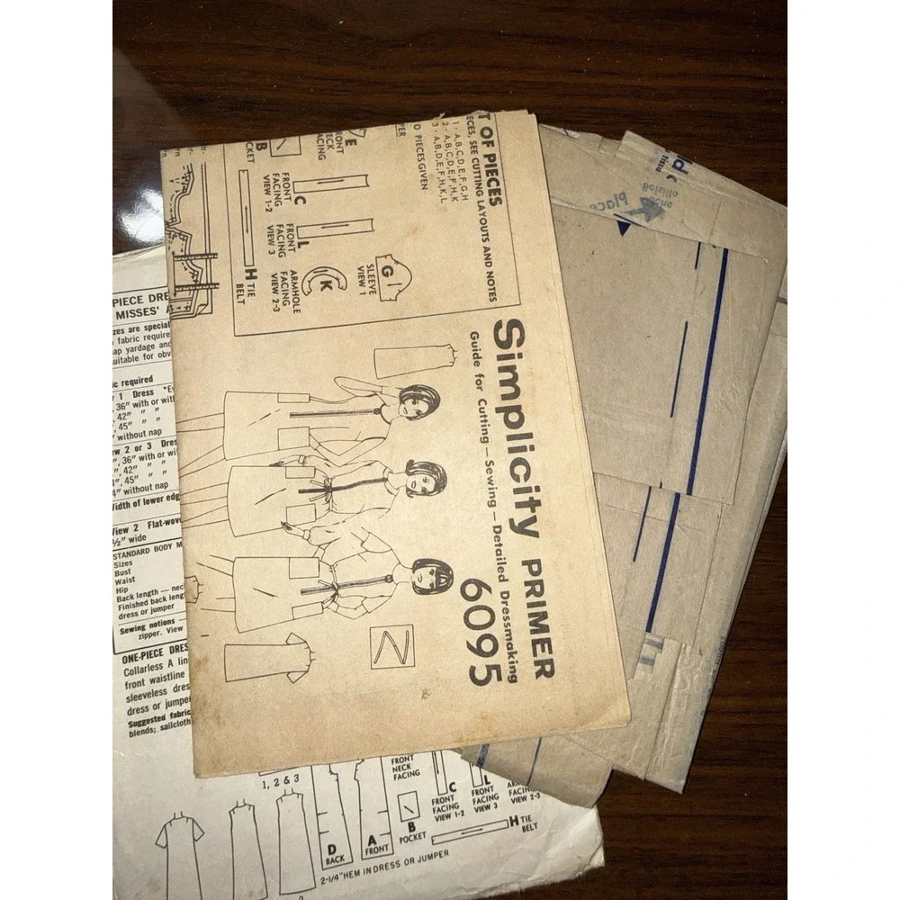Vintage 1960's Simplicity 6095 A-LINE DRESS w PATCH POCKETS Sewing Pattern Women